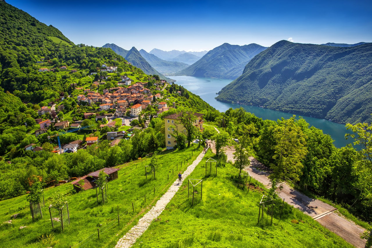 Acquista terreno in Ticino, Svizzera. Consulenza per la vendita di terreni