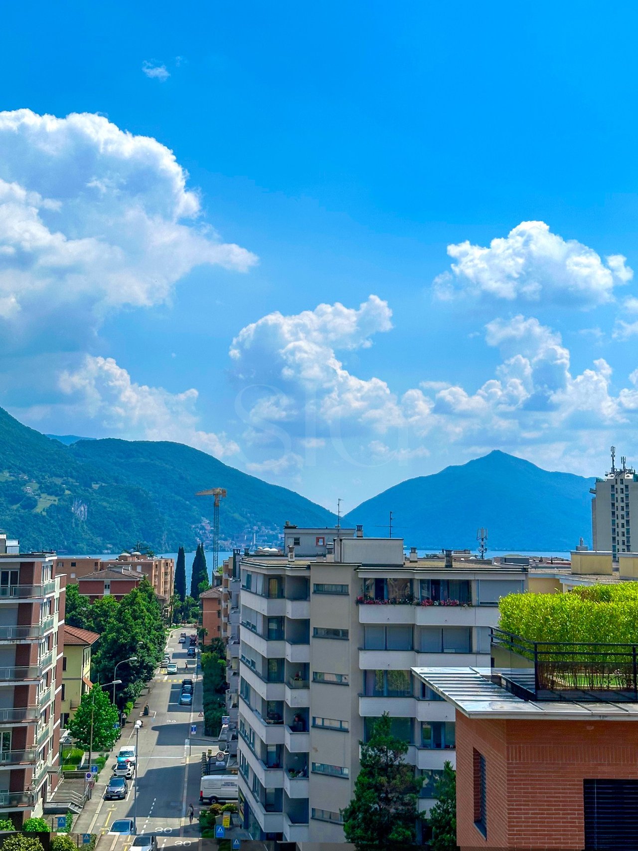 Penthouse en duplex entièrement rénové avec terrasse en roff